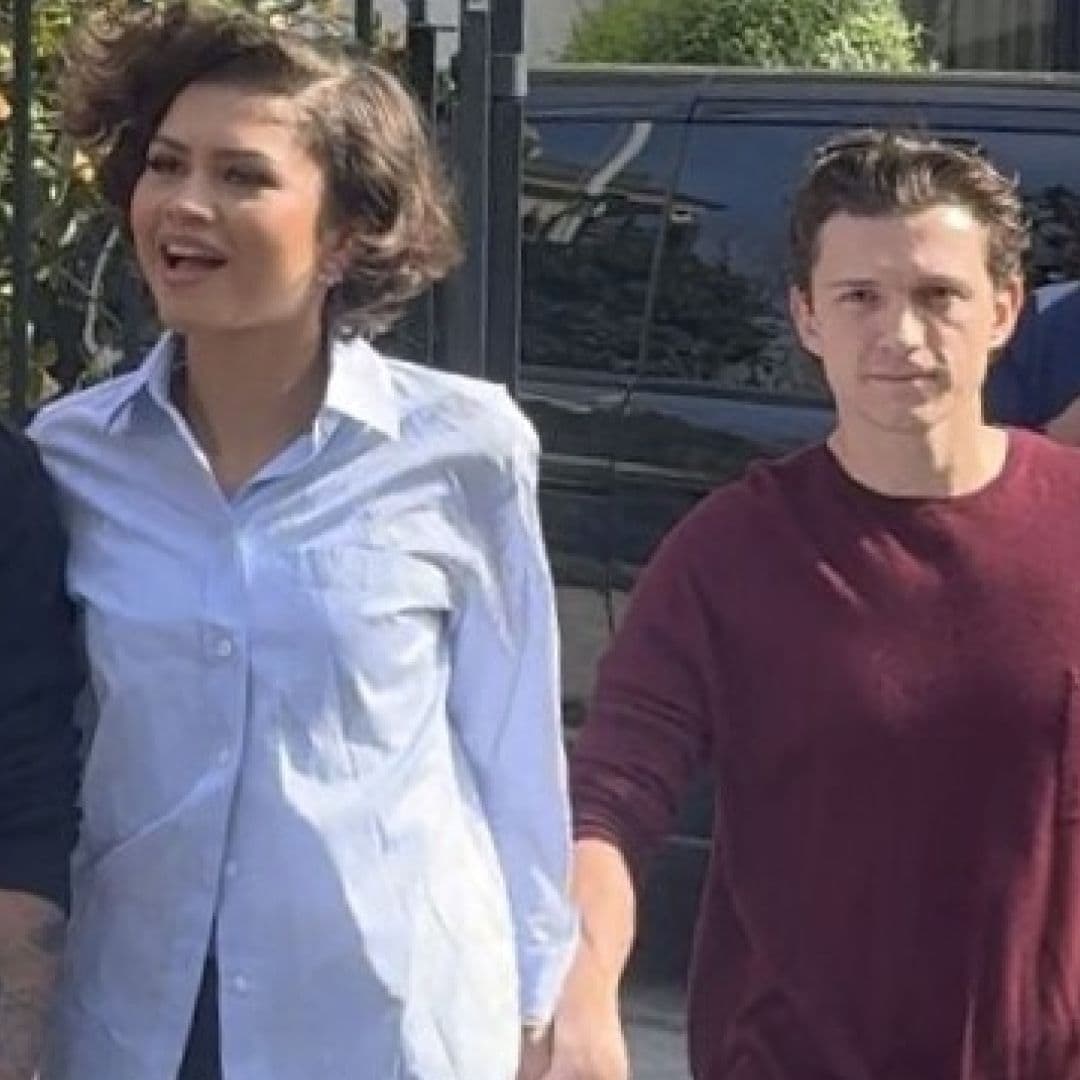  For It Girls in Paris, the Best Button-Down Shirt Outfits Are Borrowed From the Boys 