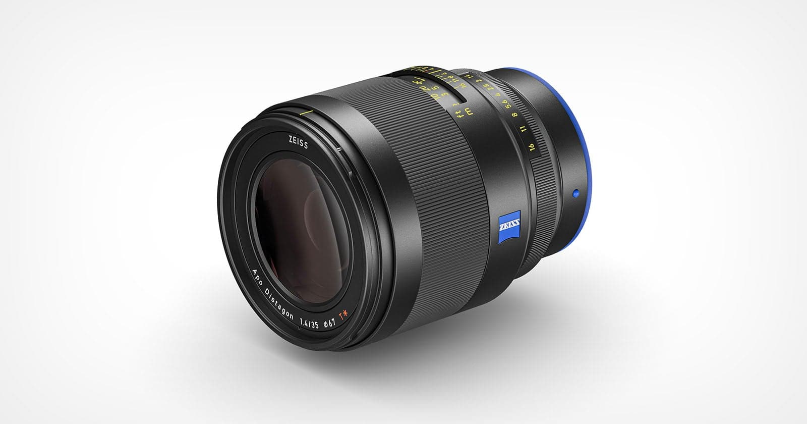 Zeiss Otus ML 35mm f/1.4 Promises Photos With a Ton of Character